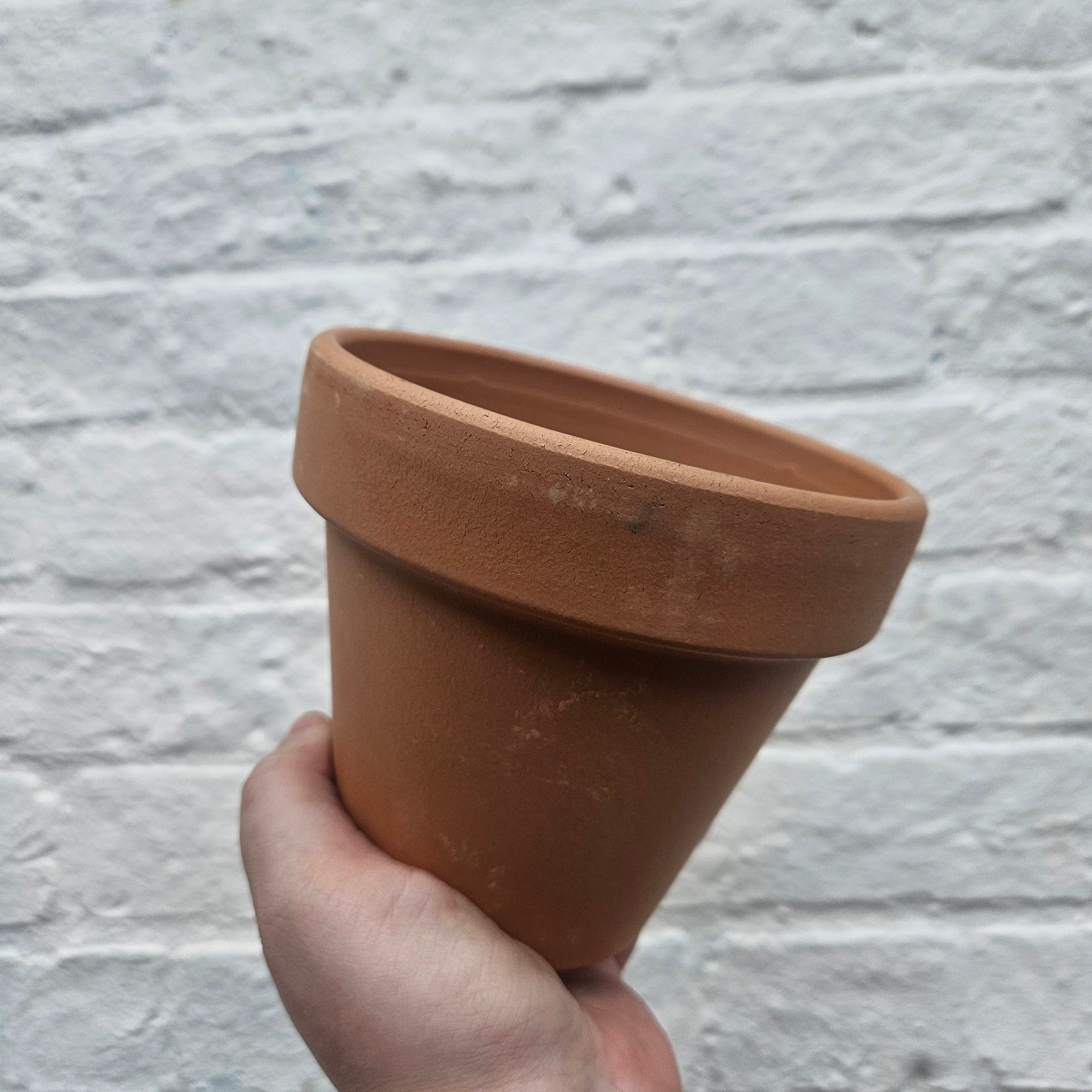 Terracotta Pots with drainage hole