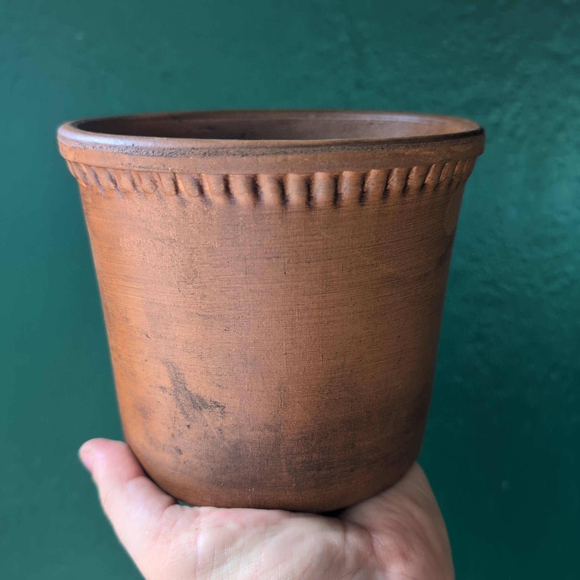 Hazel Brown Beaded Edge Pot