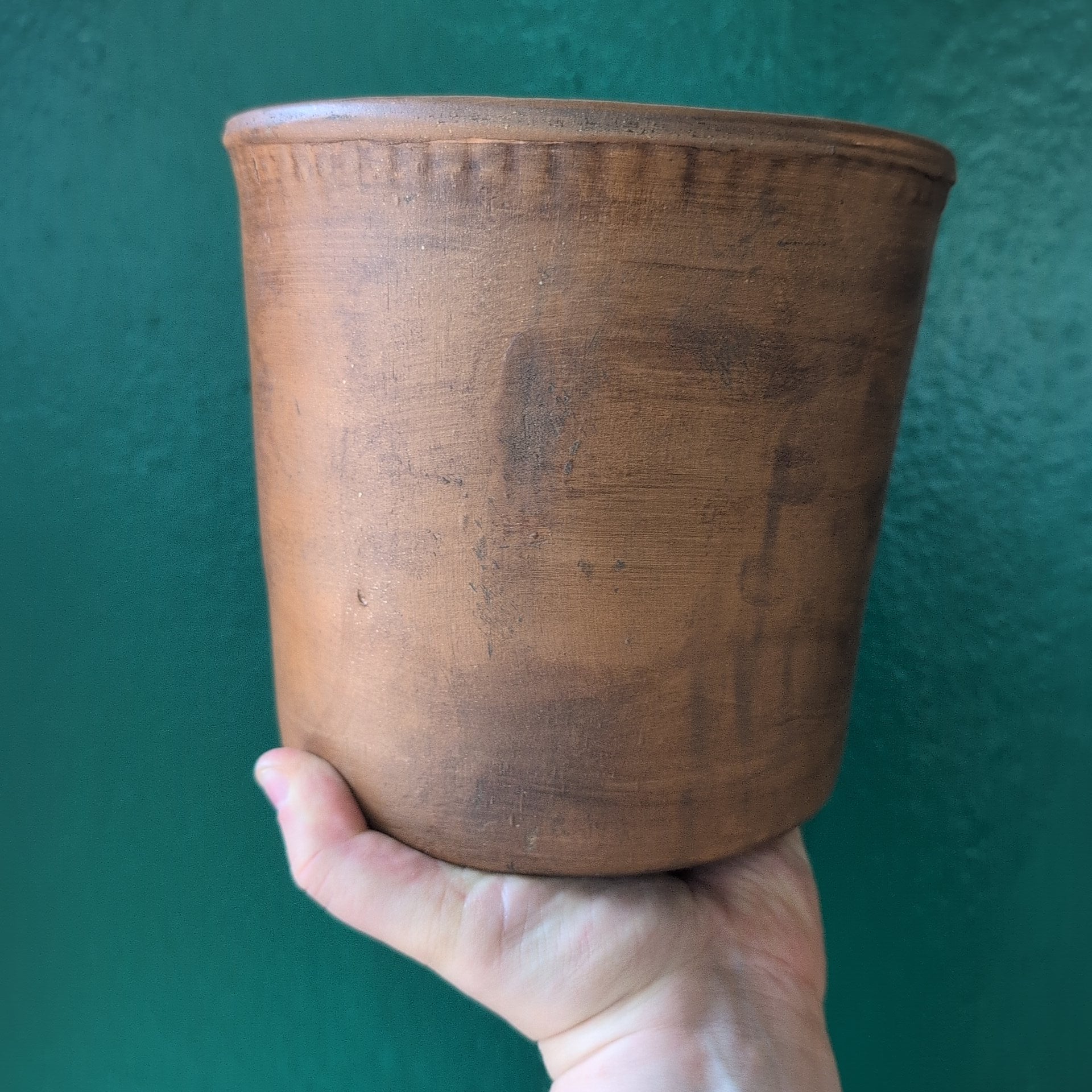 Hazel Brown Beaded Edge Pot