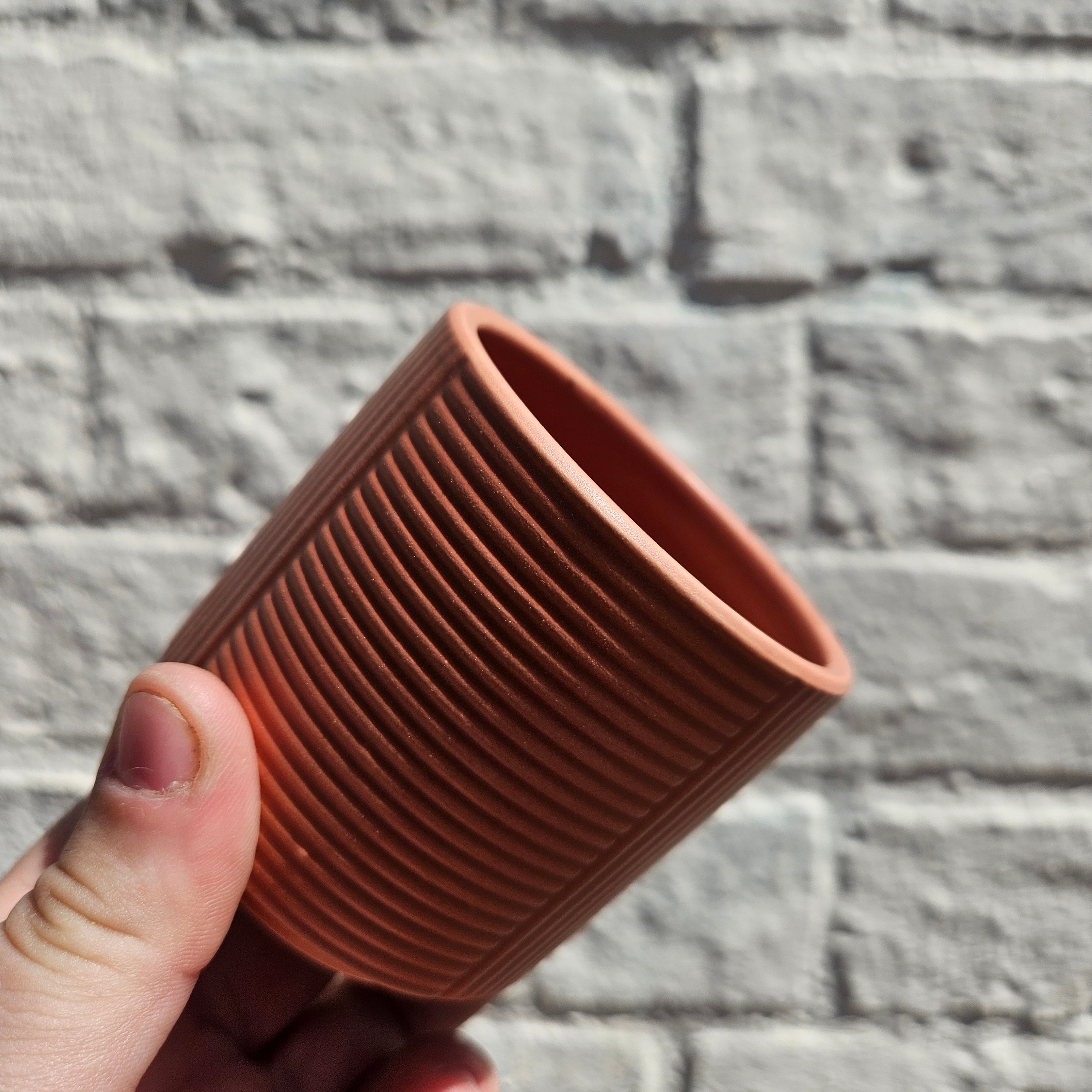 Groove pots (Various colours and sizes)
