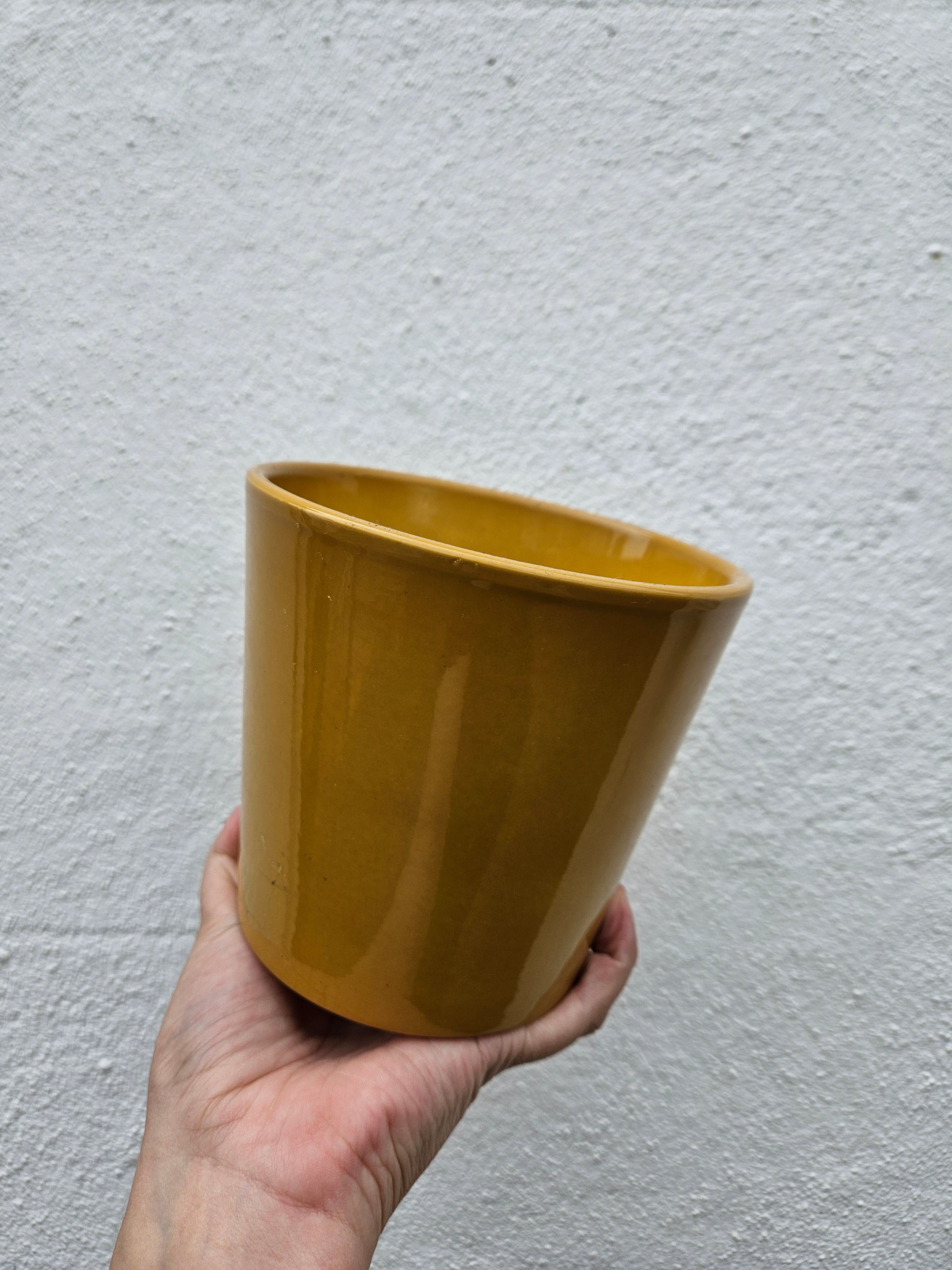 Variety of ceramic pots to fit 12cm nursery pots