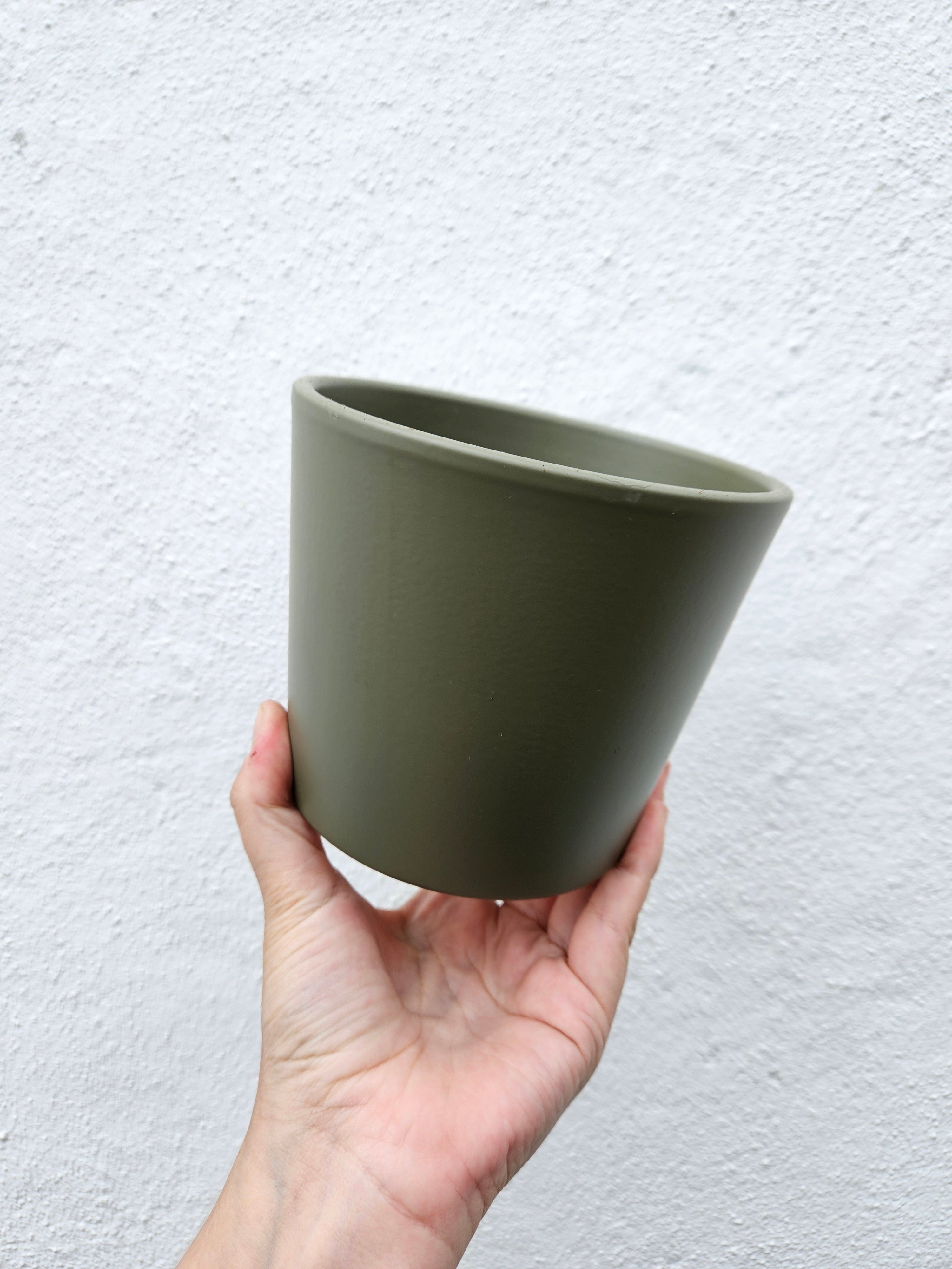 Variety of ceramic pots to fit 12cm nursery pots