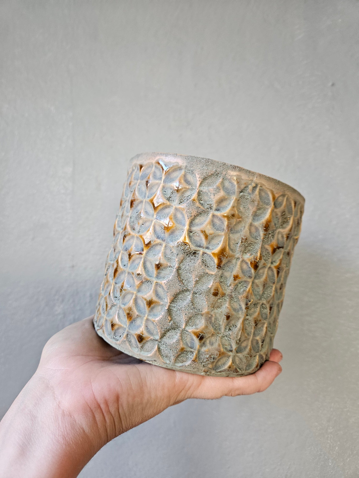 Ivyline Terni Planter (Mustard)