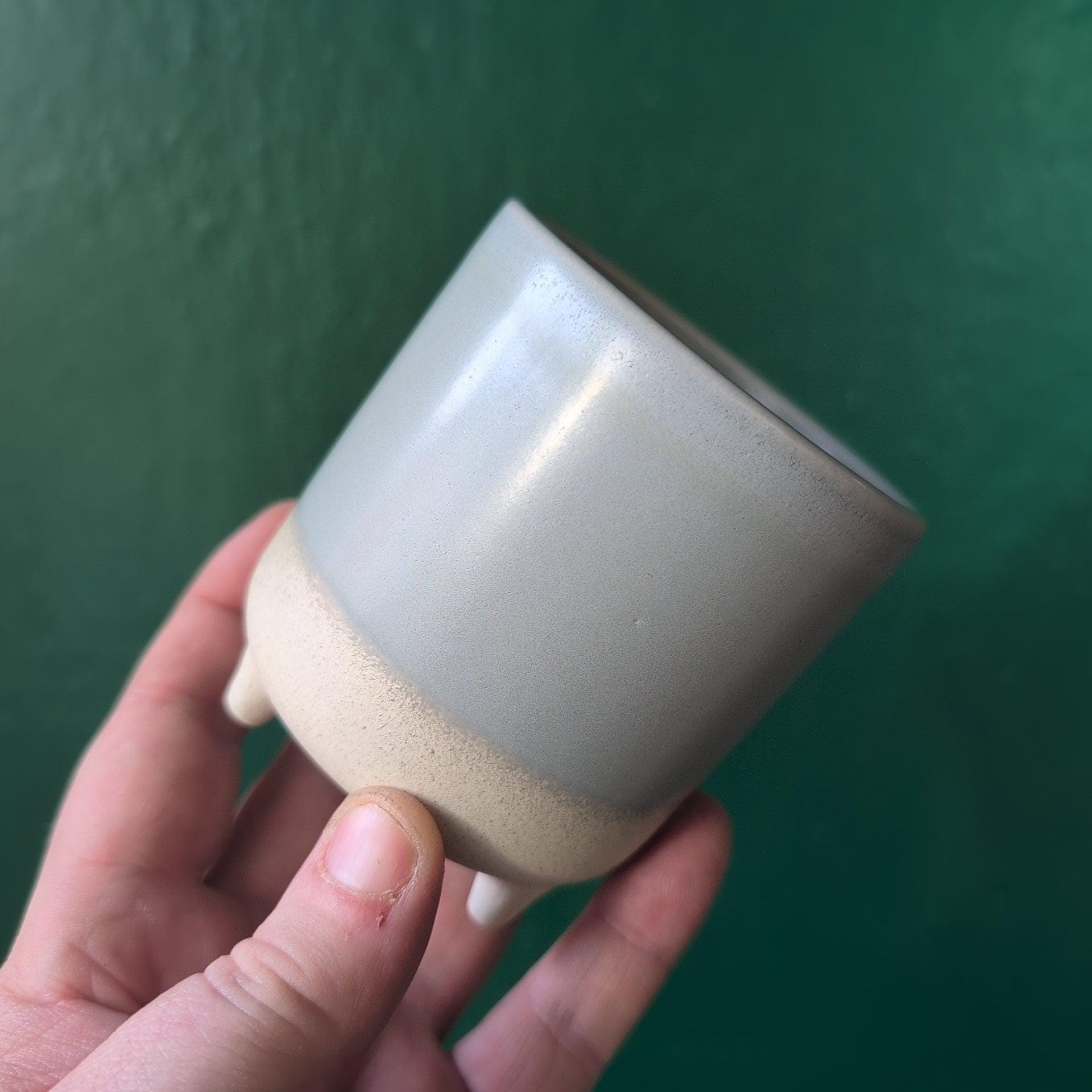 Jolie Matte Reactive 3 Leg Planter