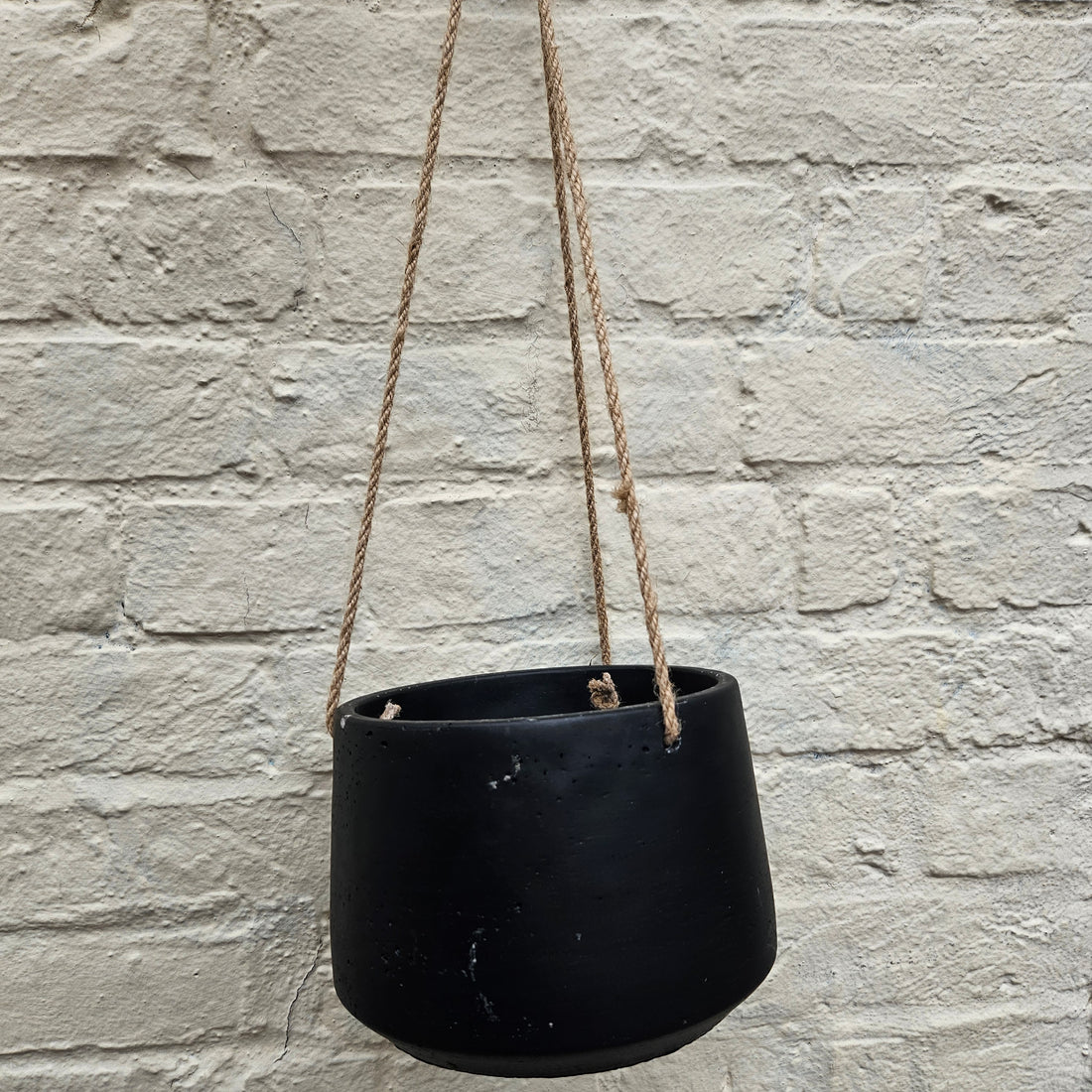 Hanging Ceramic pots (Two Sizes)