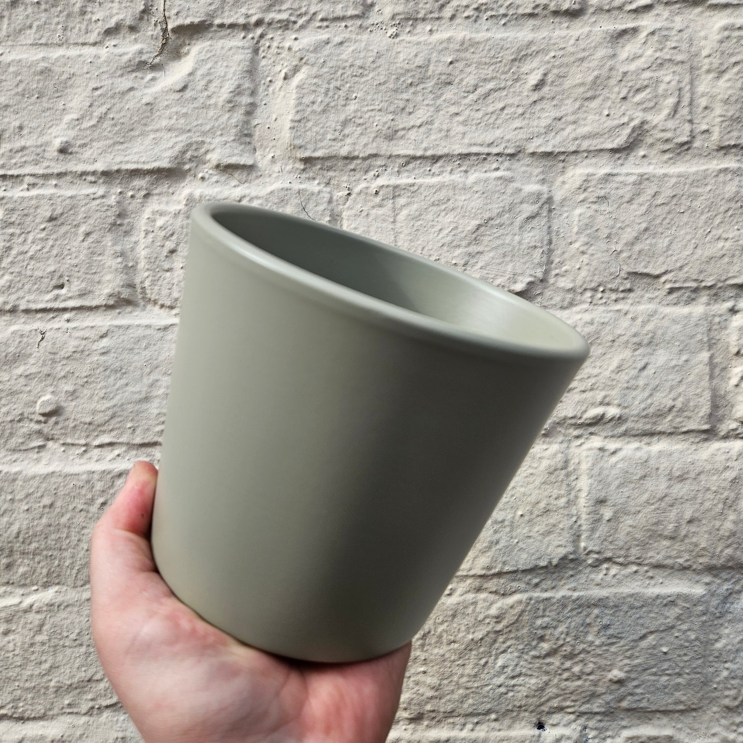 Variety of ceramic pots to fit 12cm nursery pots