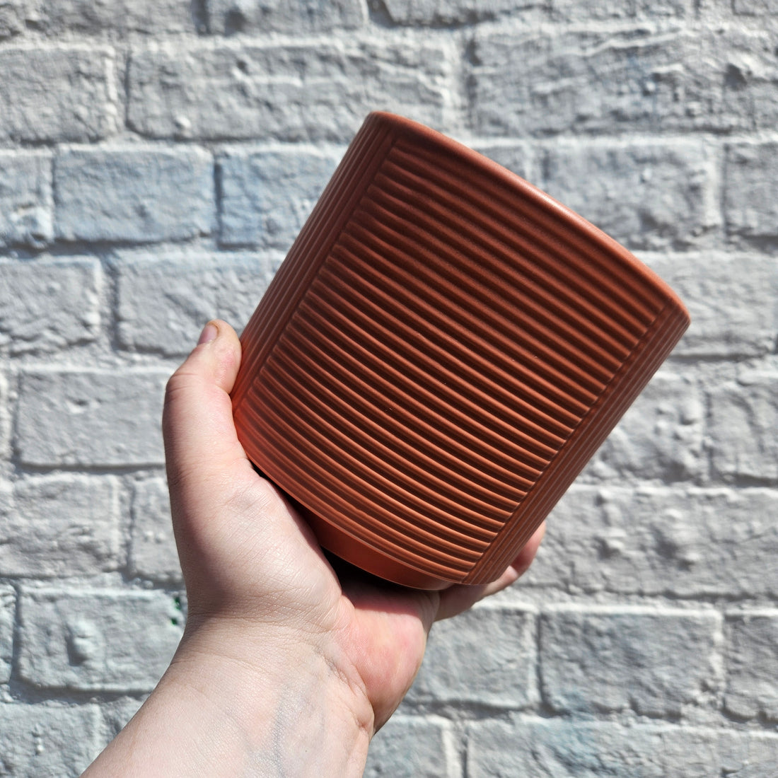 Groove pots (Various colours and sizes)