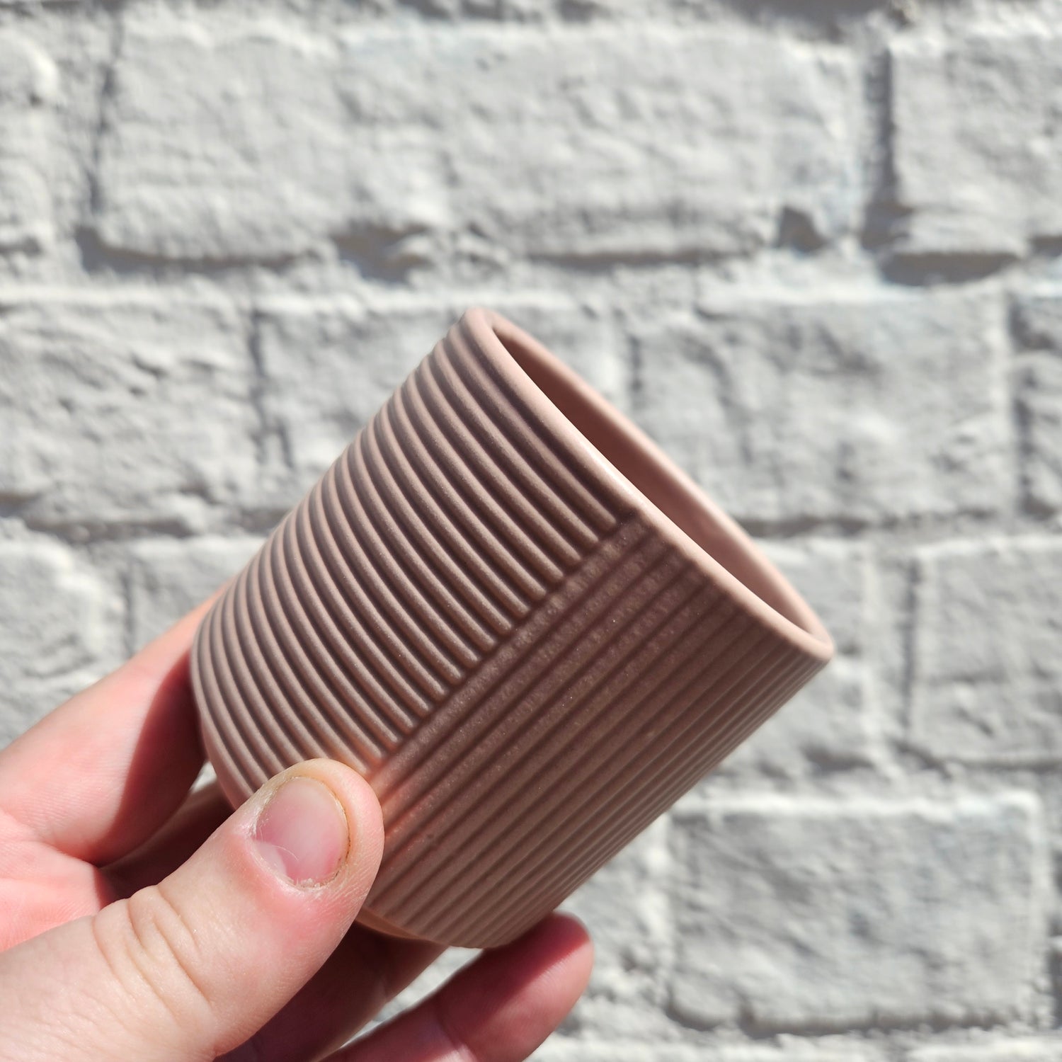 Groove pots (Various colours and sizes)