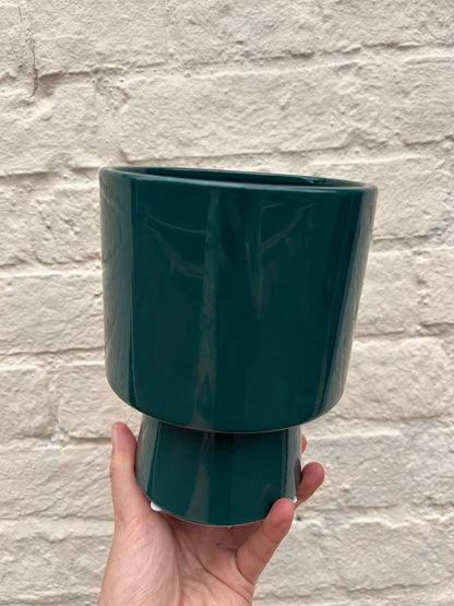 Variety of ceramic pots to fit 12cm nursery pots